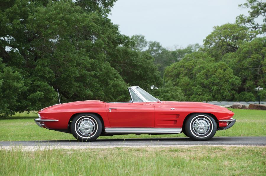  Chevrolet Corvette Stingray Convertible 1963 года  (фото 21 из 37)